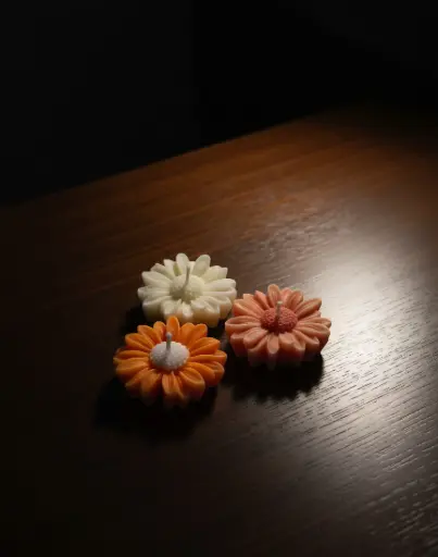 Daisy Candle